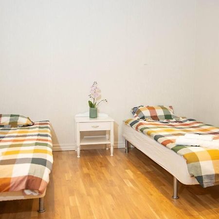 Historical Malt Factory Apartment, 6 Bedrooms, Sleeps 12 , Hot Tub Helsingborg Luaran gambar