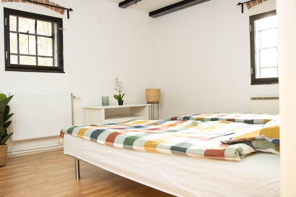 Historical Malt Factory Apartment, 6 Bedrooms, Sleeps 12 , Hot Tub Helsingborg Luaran gambar