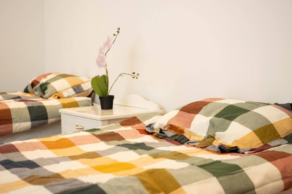 Historical Malt Factory Apartment, 6 Bedrooms, Sleeps 12 , Hot Tub Helsingborg Luaran gambar