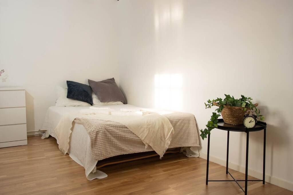 Historical Malt Factory Apartment, 6 Bedrooms, Sleeps 12 , Hot Tub Helsingborg Luaran gambar