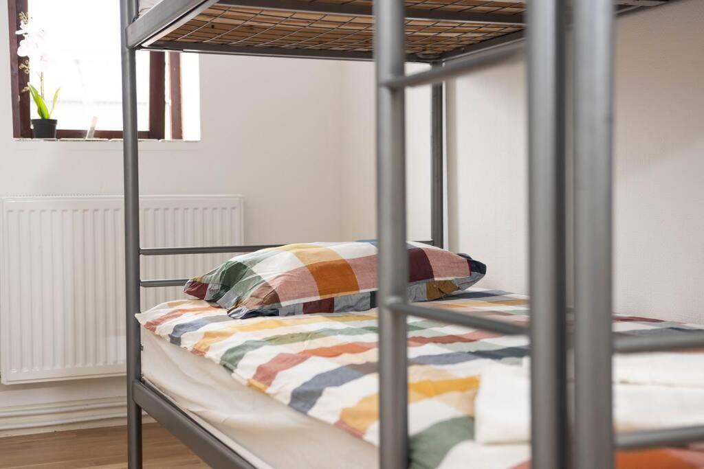 Historical Malt Factory Apartment, 6 Bedrooms, Sleeps 12 , Hot Tub Helsingborg Luaran gambar