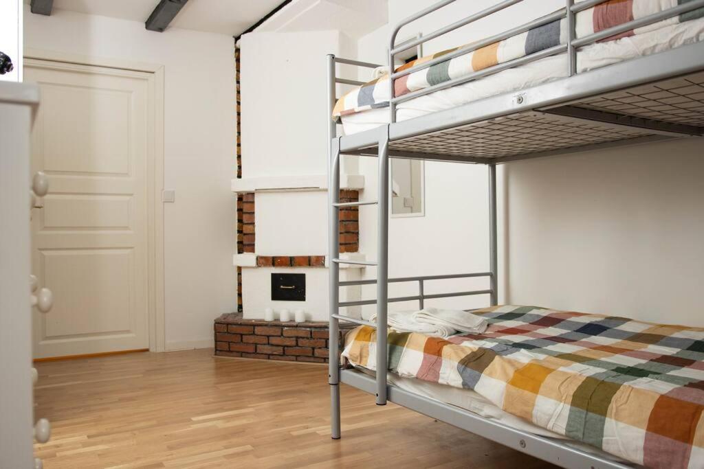 Historical Malt Factory Apartment, 6 Bedrooms, Sleeps 12 , Hot Tub Helsingborg Luaran gambar