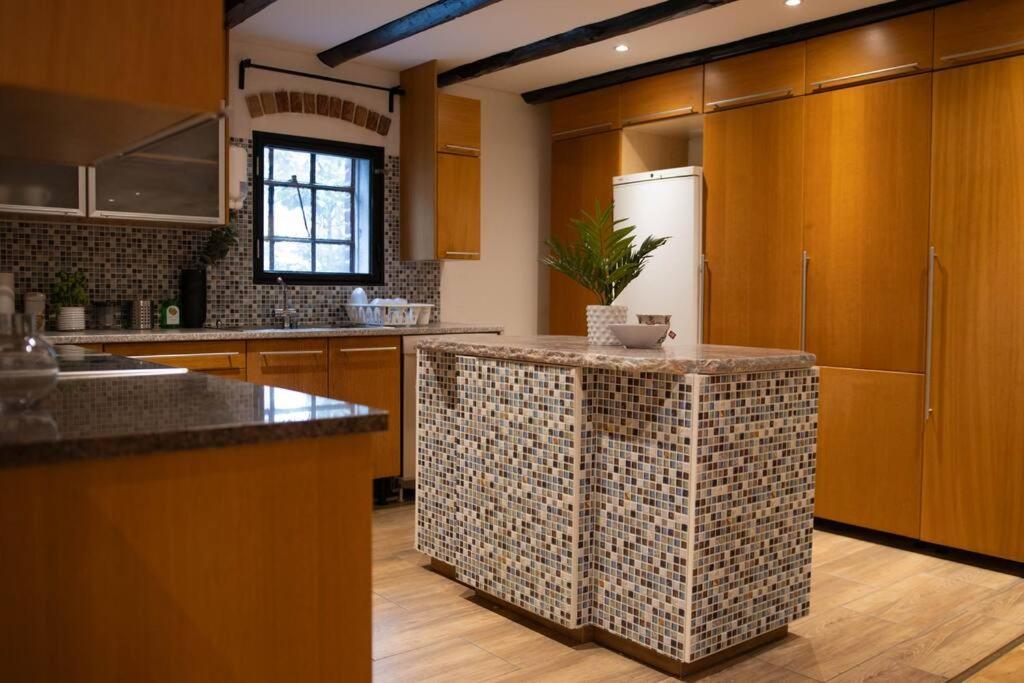 Historical Malt Factory Apartment, 6 Bedrooms, Sleeps 12 , Hot Tub Helsingborg Luaran gambar